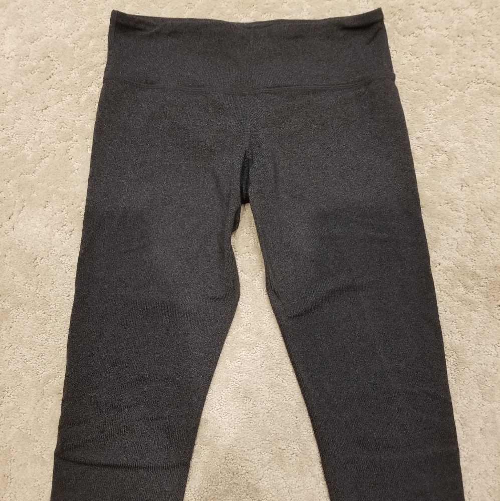 Lululemon crops